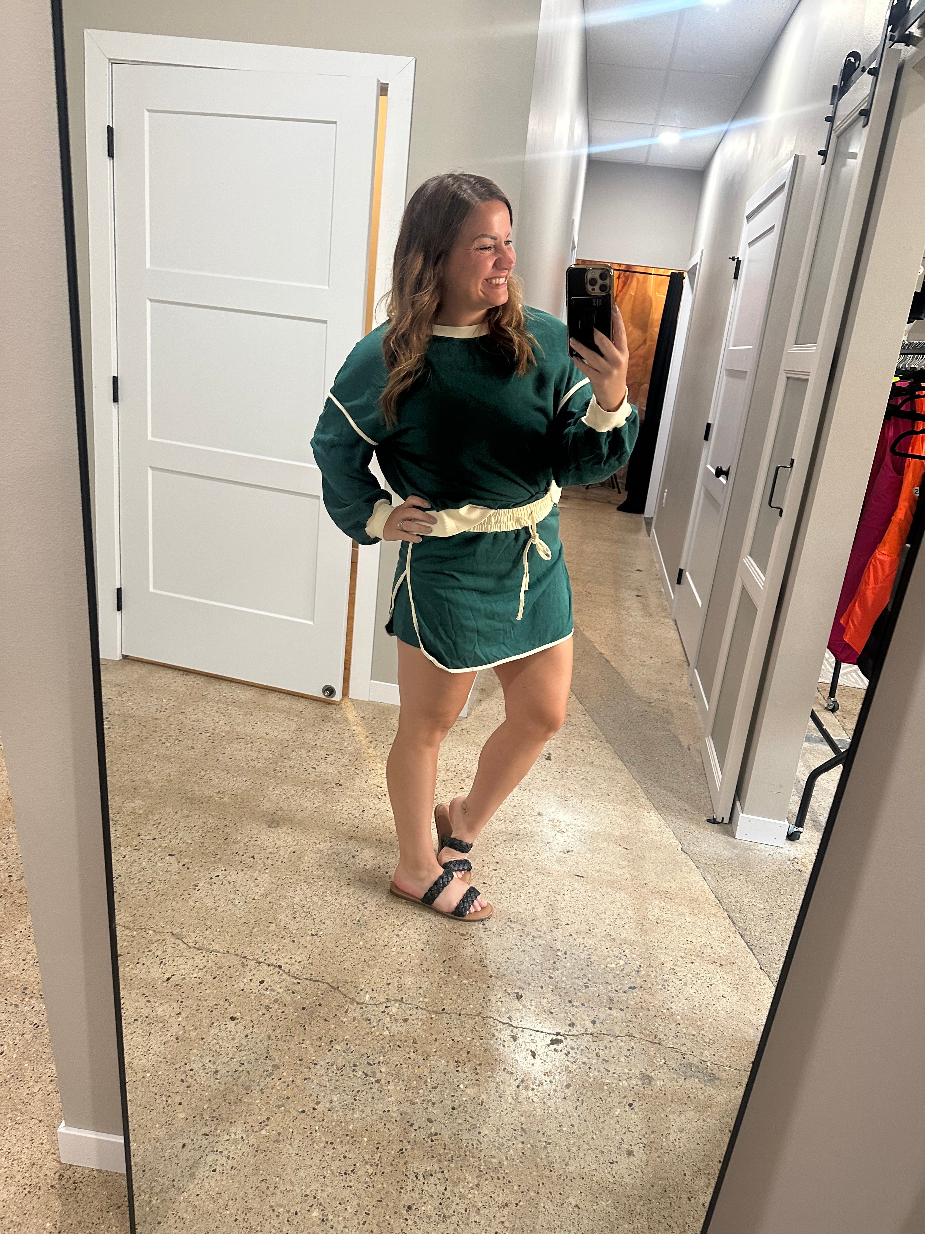 Contrast Loose Pullover Top and Lace-up Waist Skirt Set